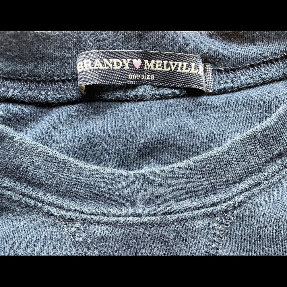 Brandy Melville Newport pullover